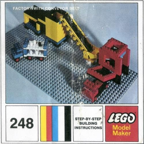 LEGO sættet Factory With Conveyor Belt