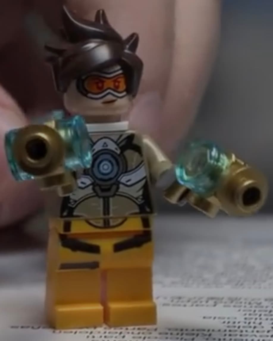 LEGO sættet Tracer (Golden Guns Version)