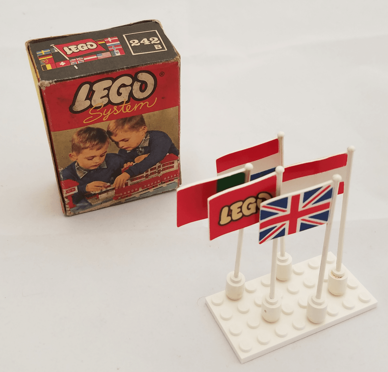 LEGO sættet International Flags - Britain, France, Austria, Portugal, LEGO