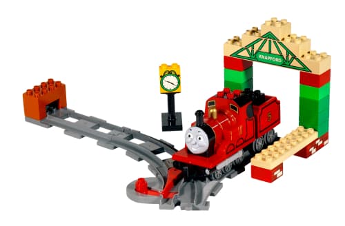 LEGO sættet James at Knapford Station