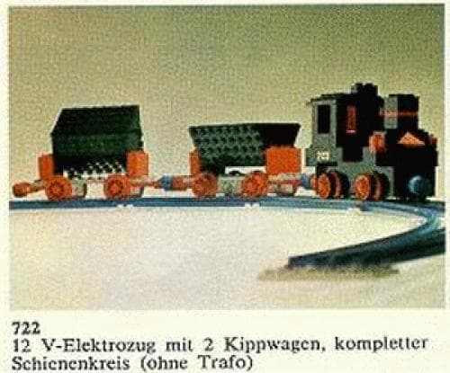 LEGO sættet 12V Electric Train with 2 Wagons
