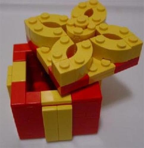 LEGO sættet Holiday Gift Box (Red Box, Yellow Trim With Removable Top) (Legoland California)